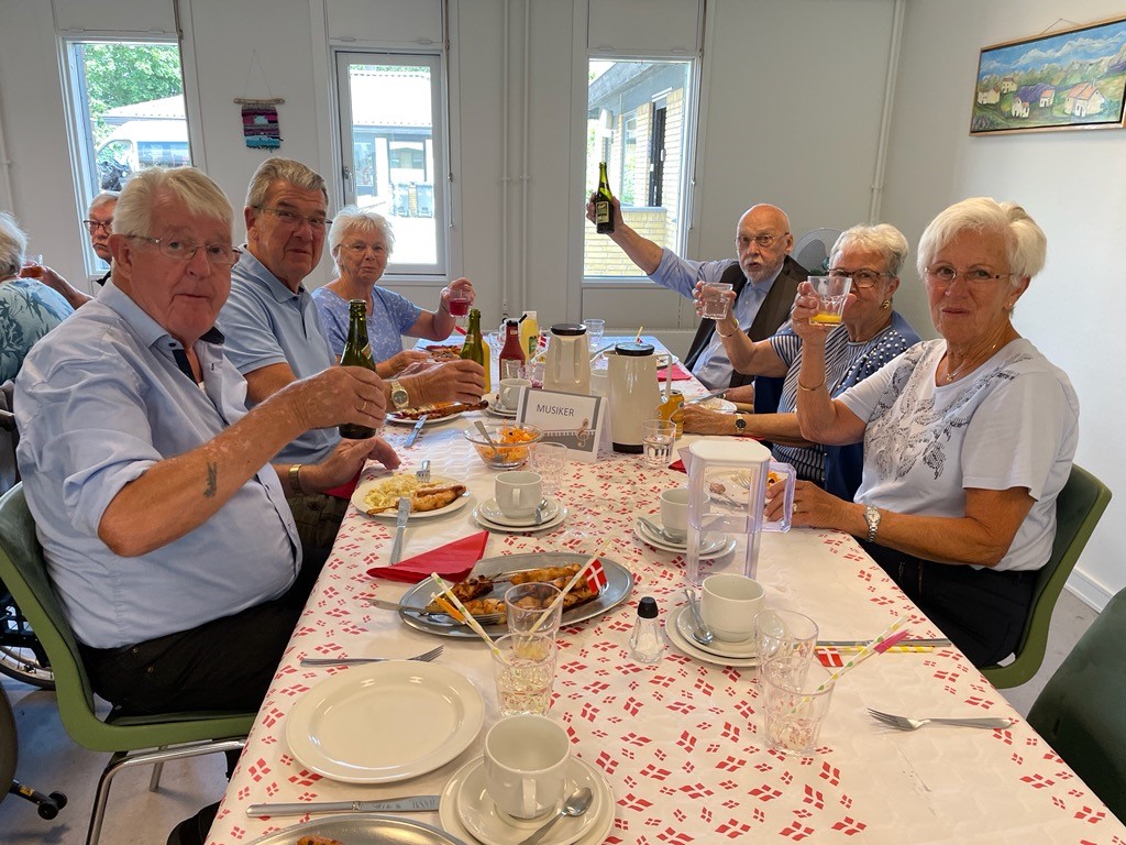 4 aug. birkelund 1 4 aug. birkelund 1